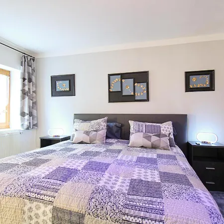 Διαμέρισμα 1 Bedroom Lovely In *